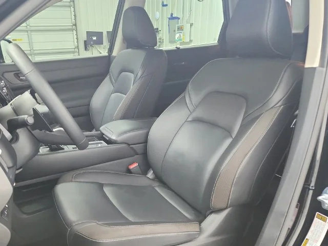 Used 2025 Black Nissan SL image 19