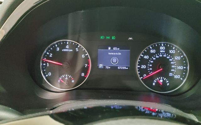 Used 2023 Black Kia S image 27