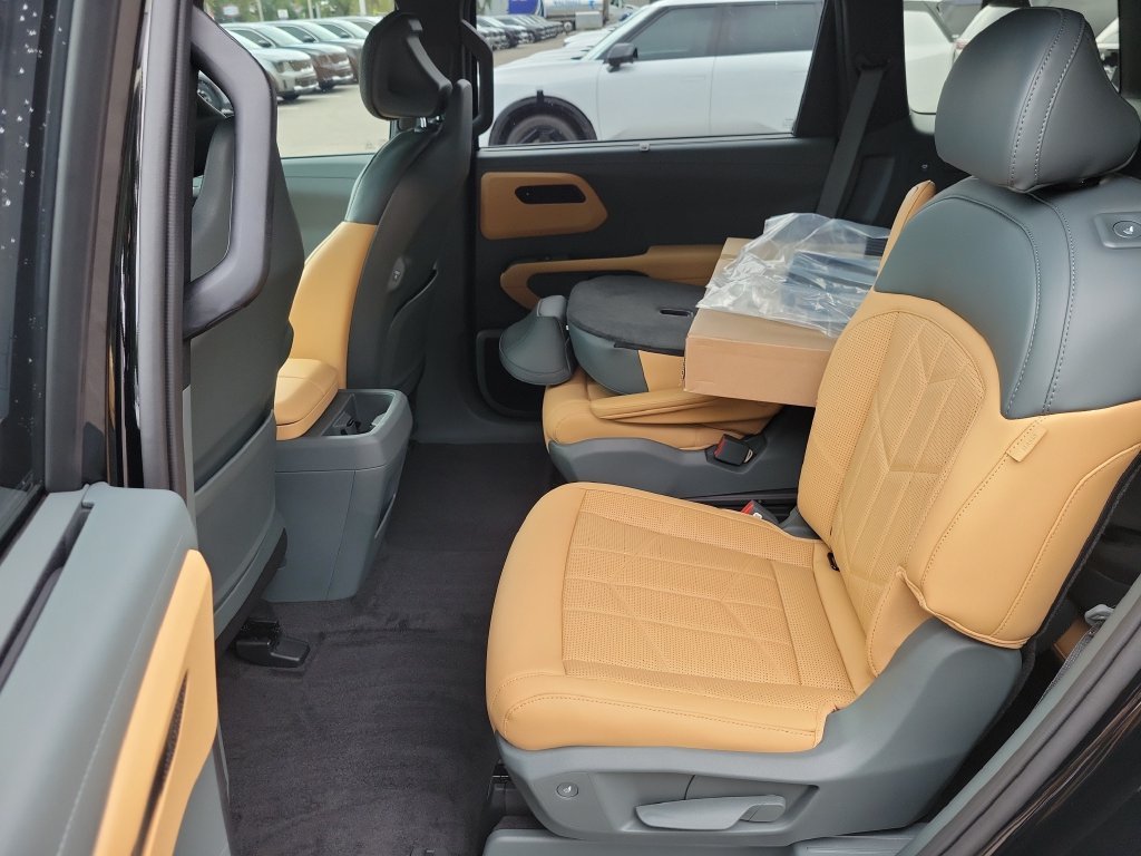 New 2027 Ebony Black Kia X-LINE SX image 17