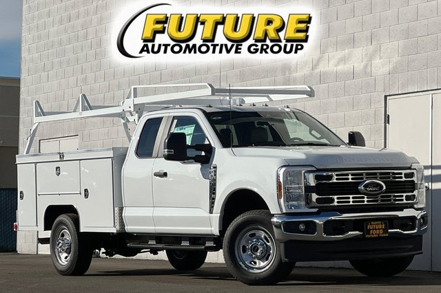 2026 Ford Chassis Cab F-350® XL
