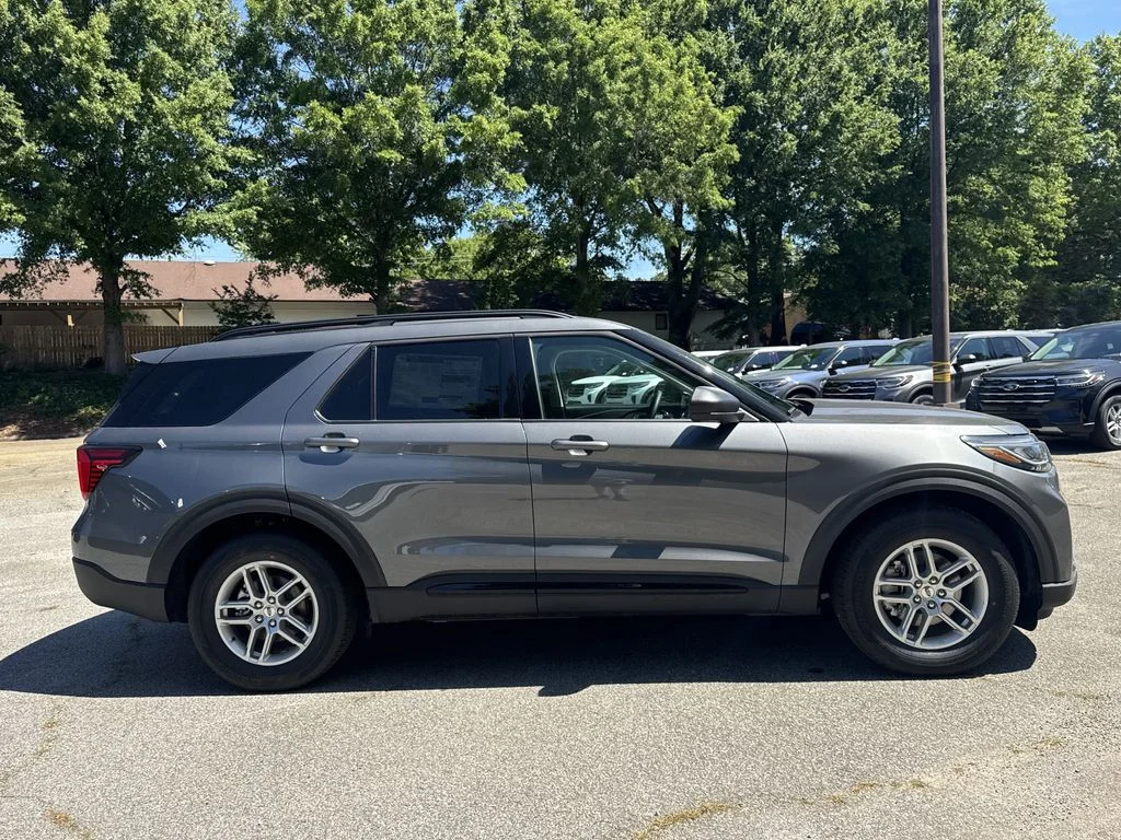 New 2026 Gray Ford Active image 8