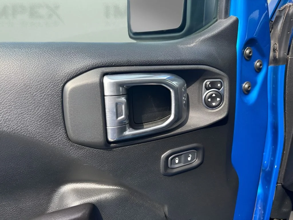Used 2021 Blue Jeep Mojave image 25