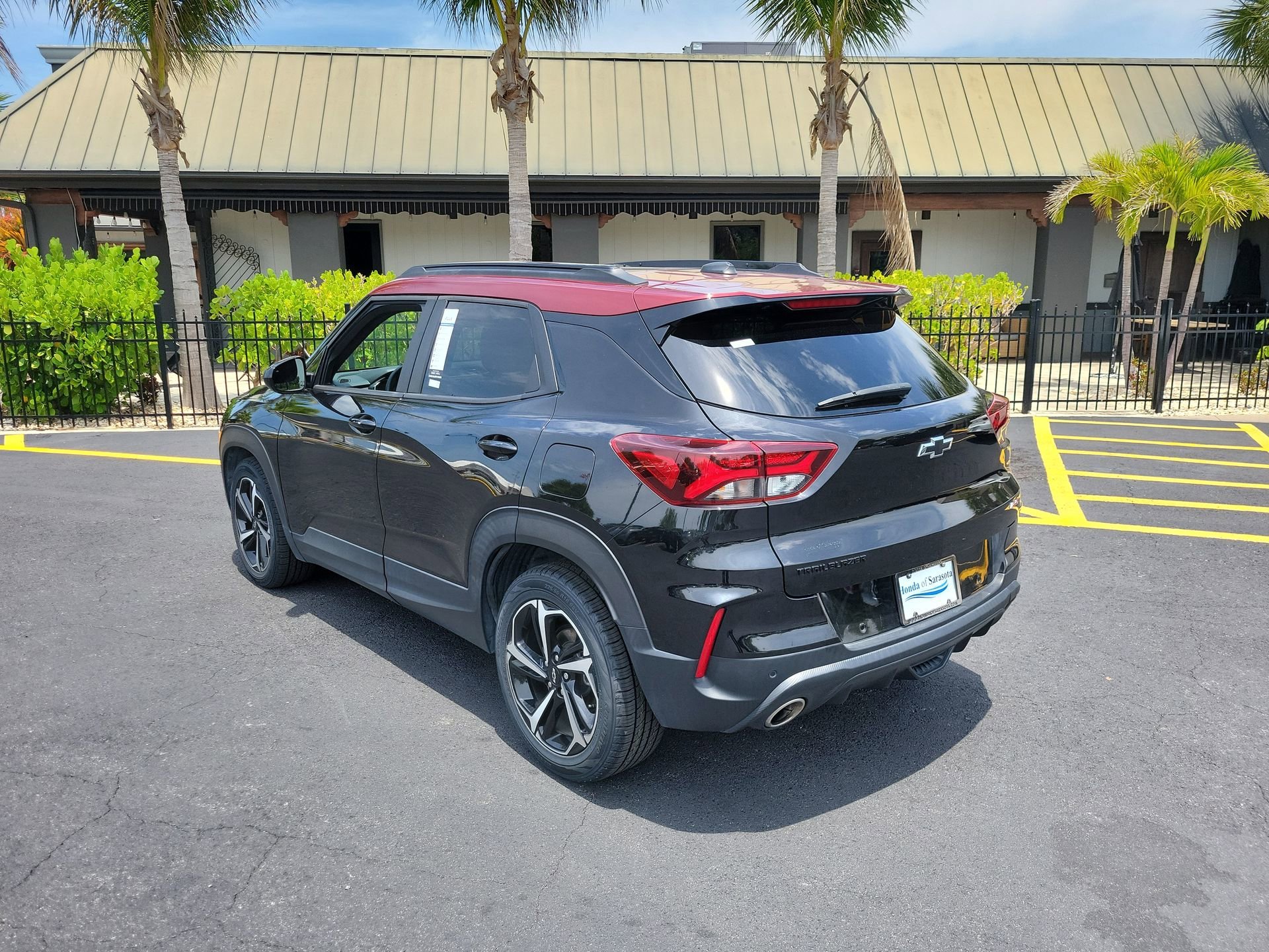Used 2022 Mosaic Black Metallic Chevrolet RS image 7