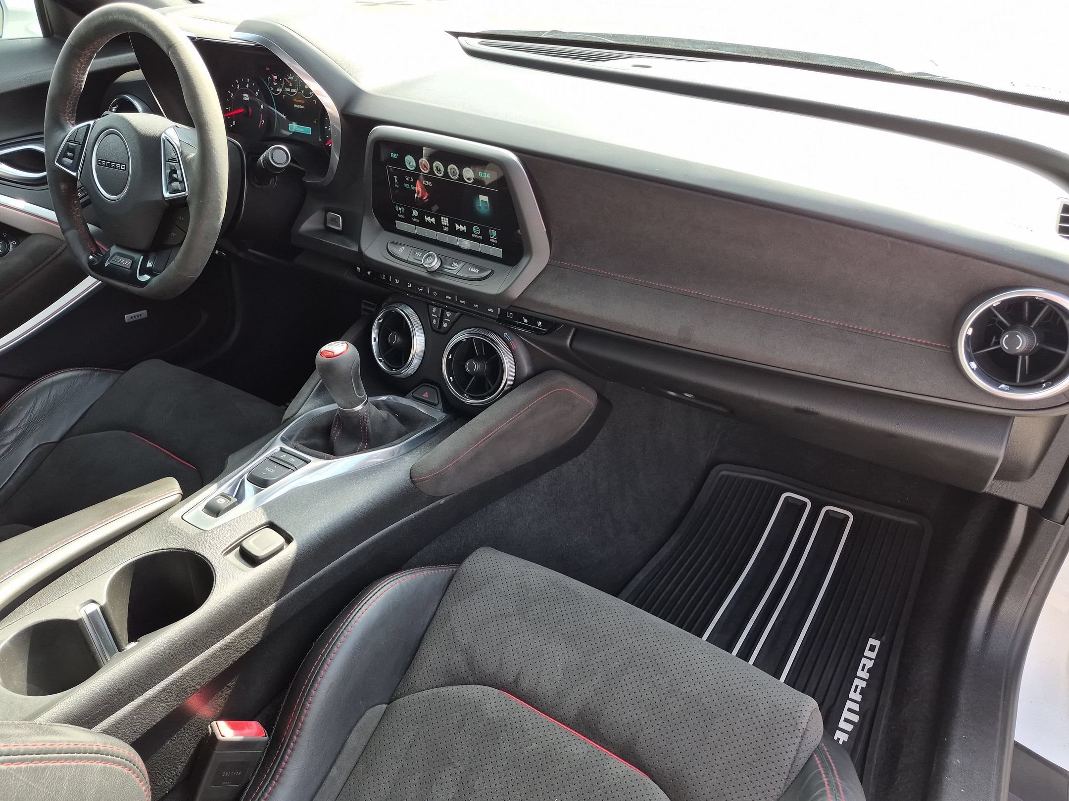Used 2018 Summit White Chevrolet ZL1 image 30