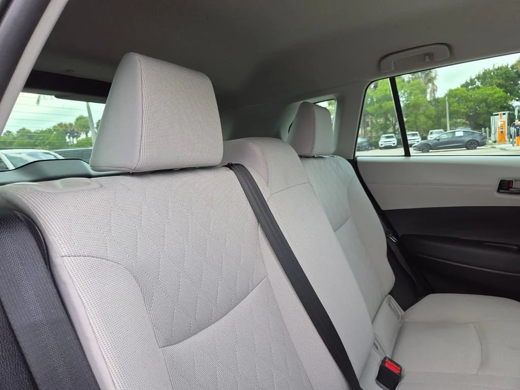 Used 2025 Pearl Toyota L image 19