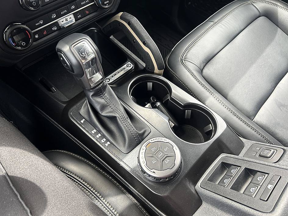 Used 2025 Blue Metallic Ford Badlands image 19