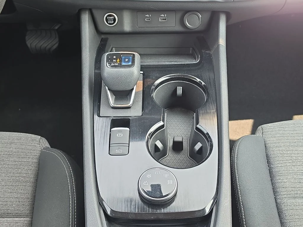 Used 2021 Black Nissan SV image 18