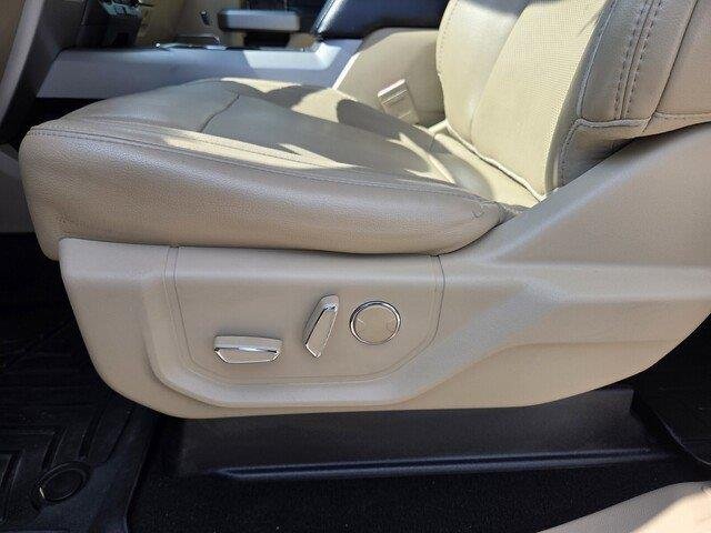 Used 2019 Agate Black Metallic Ford LARIAT image 12