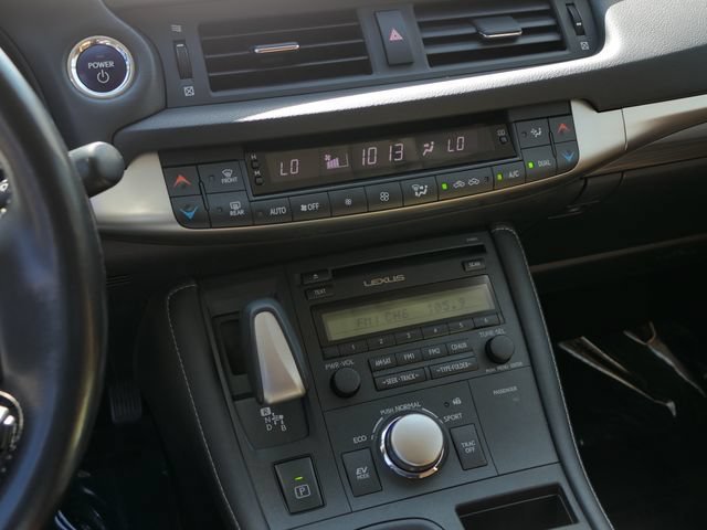 Used 2015  Lexus Hybrid image 20