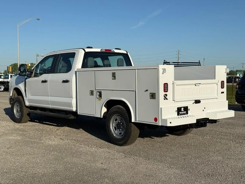 New 2026 Oxford White Ford XL 4WD Crew Cab Service Body image 3