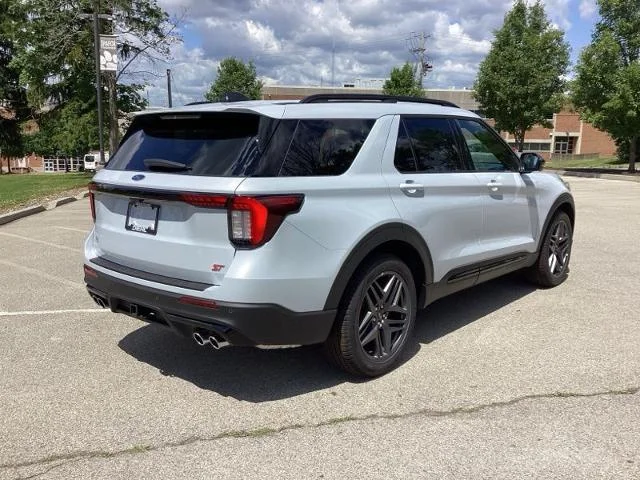 New 2026 Space White Metallic Ford ST image 7
