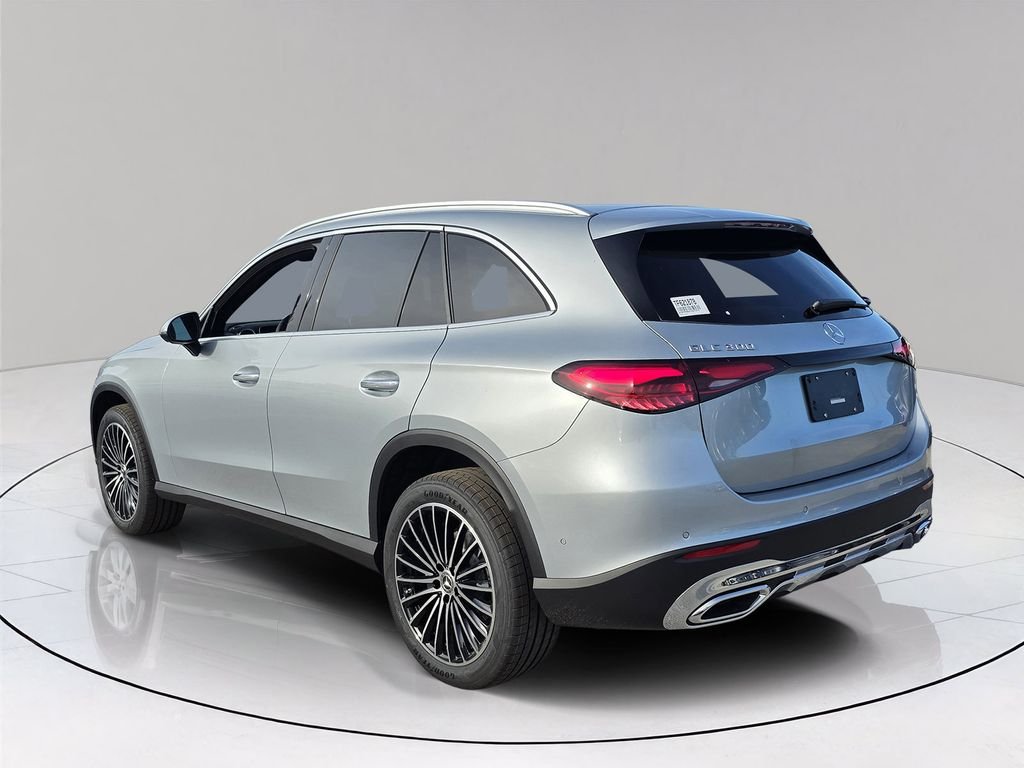 New 2026 Cirrus Silver Metallic Mercedes-Benz GLC 300 image 4