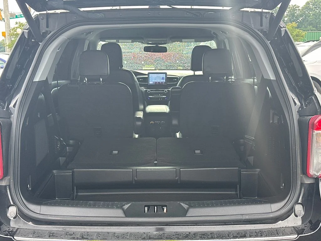 Used 2021 Black Ford Limited image 18