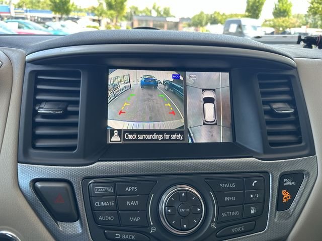 Used 2020 Black Nissan SL image 18