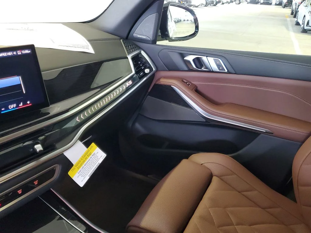 Used 2026 Alpine White BMW sDrive40i image 19