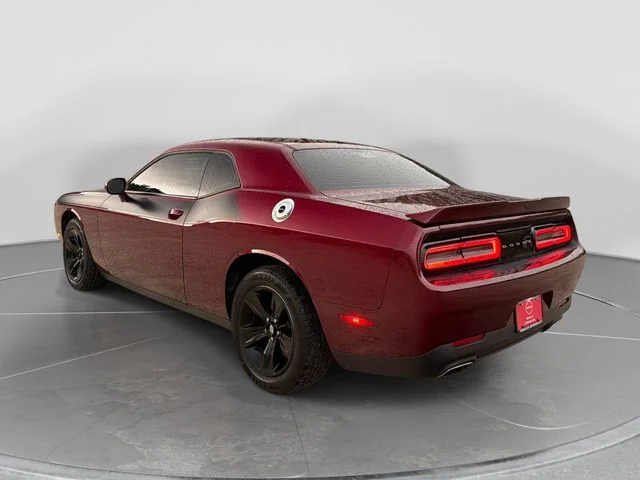 Used 2020 Red Dodge SXT image 6