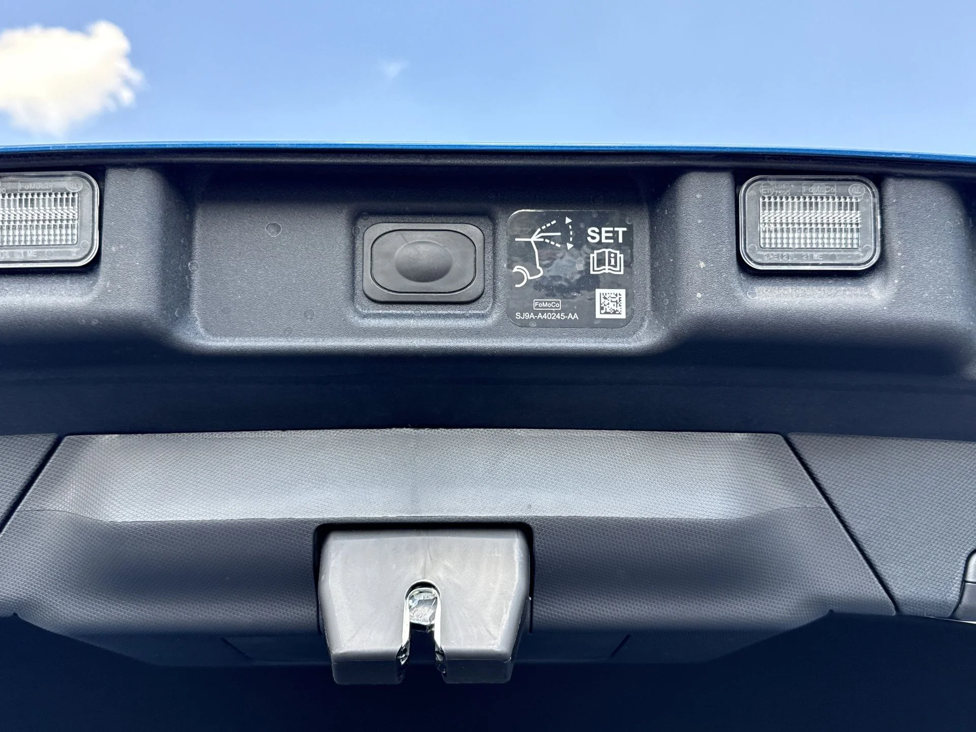 2025 Ford Mustang Mach-E Premium - Photo 27