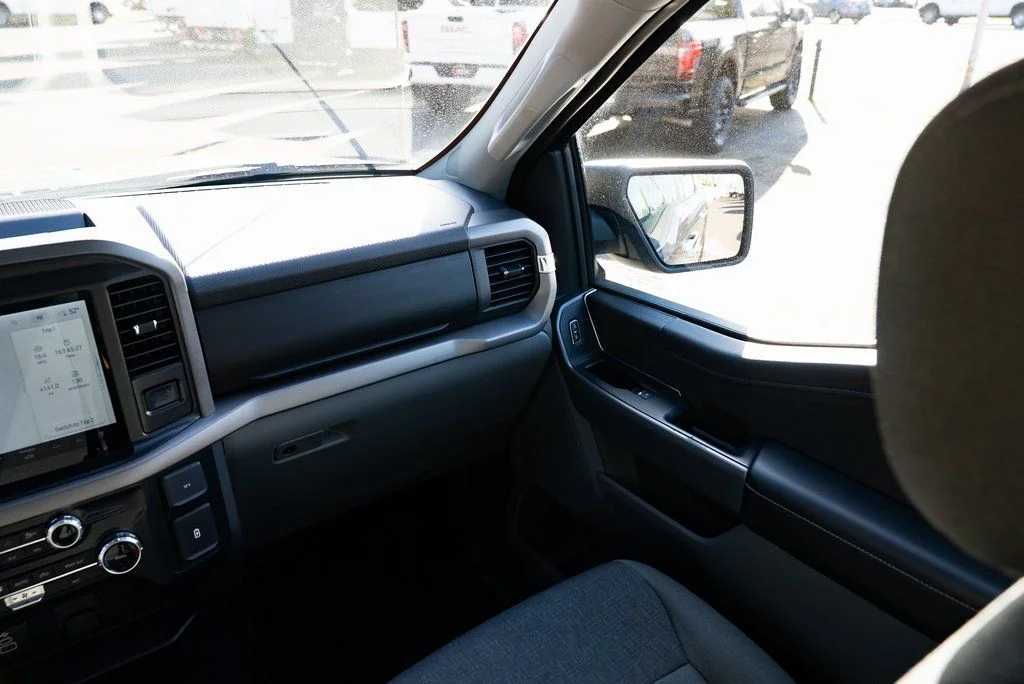 Used 2025 Gray Ford XLT image 10