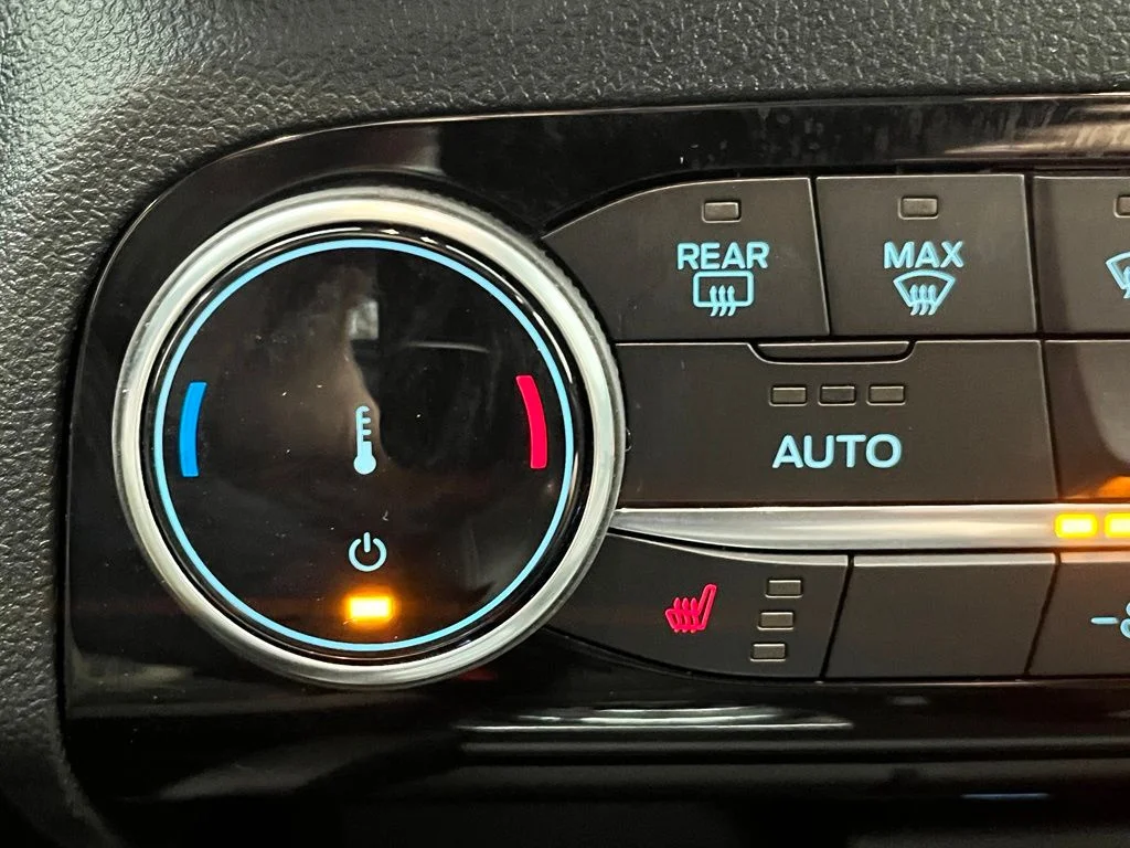 Used 2022 Black Ford SE image 6