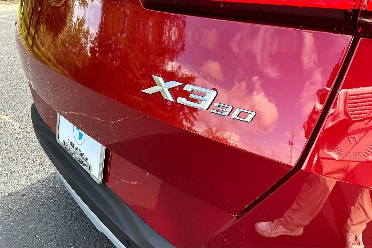 Used 2026 Vegas Red Metallic BMW 30 xDrive image 16