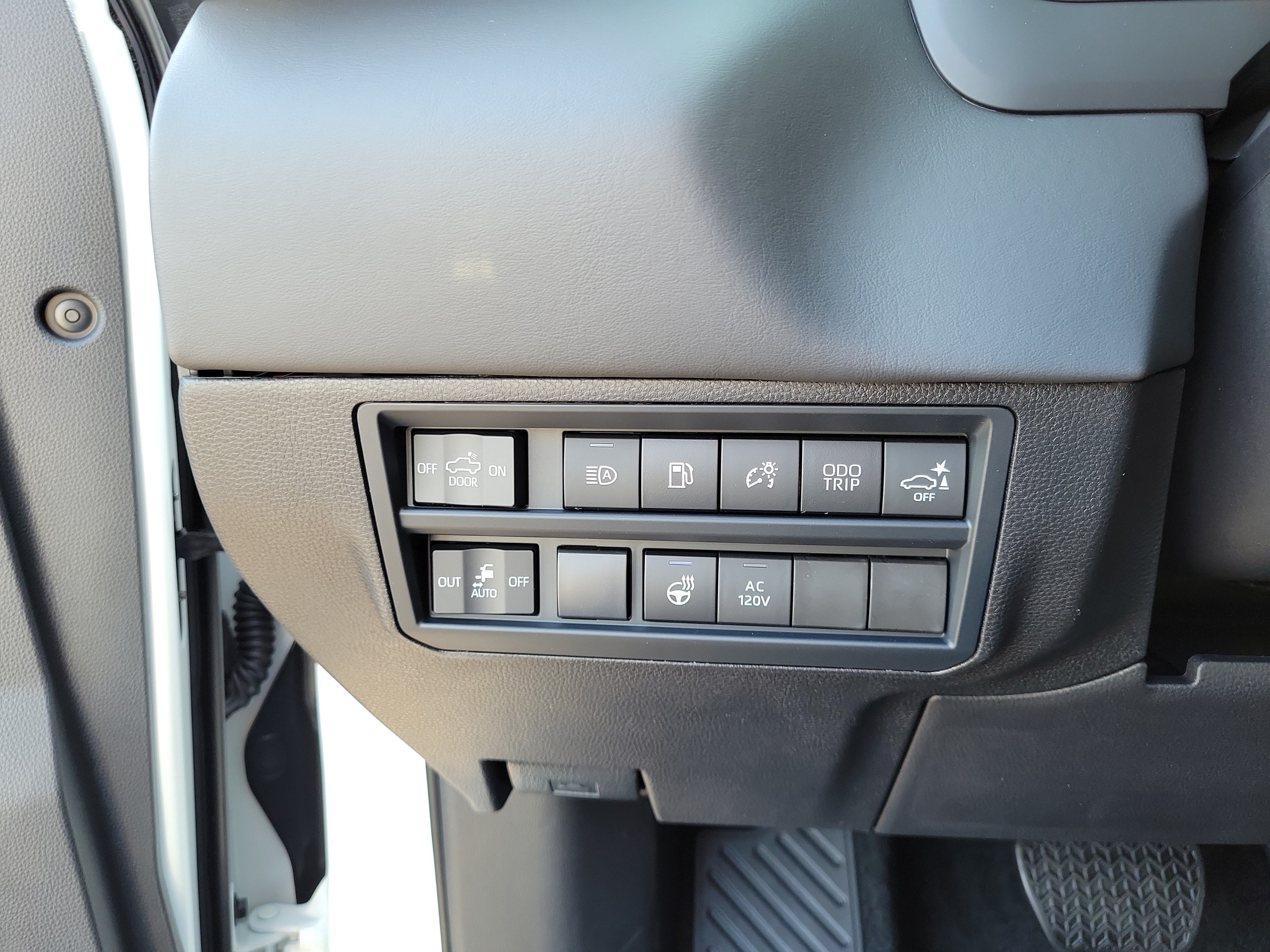 New 2026 Wind Chill Pearl <sup>1</sup> Toyota Tundra Platinum image 20