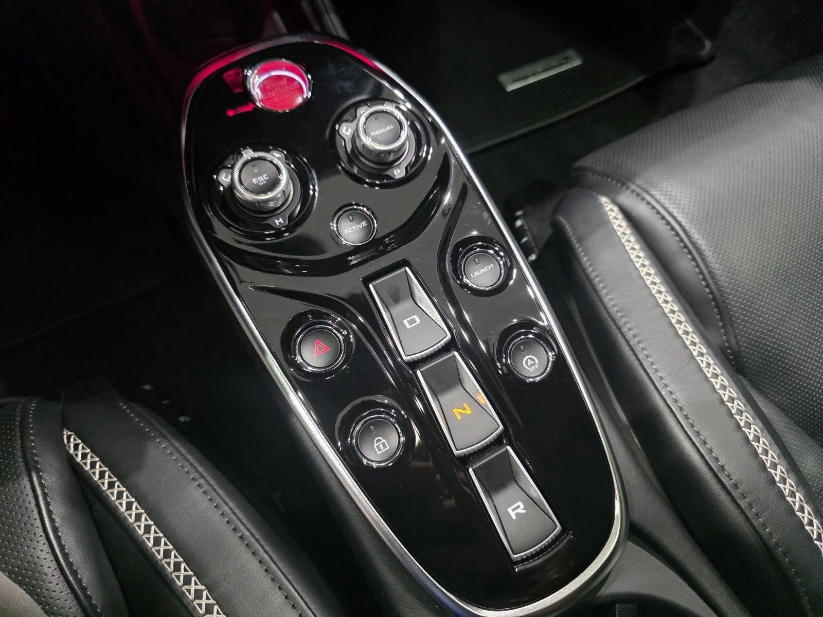 Used 2023 Silica White McLaren  image 15