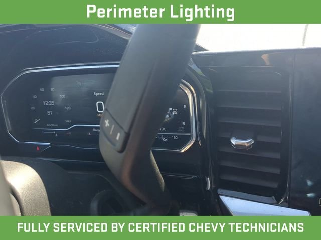 Used 2025 White GMC SLT image 36