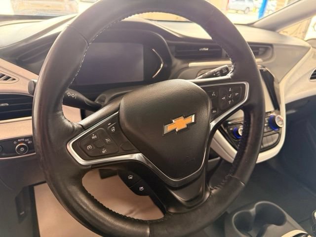 Used 2017 Includes (TUS) Black grille. Chevrolet LT image 13