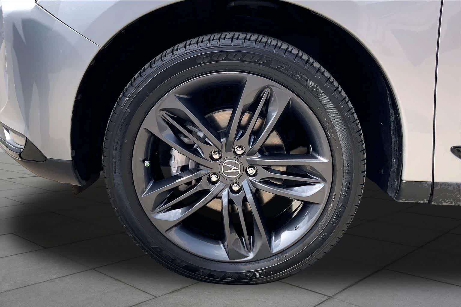 Used 2023 Lunar Silver Metallic Acura w/A-Spec Package image 10