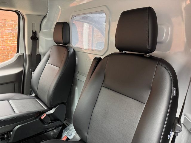 2025 Ford Transit Van Base - Photo 22