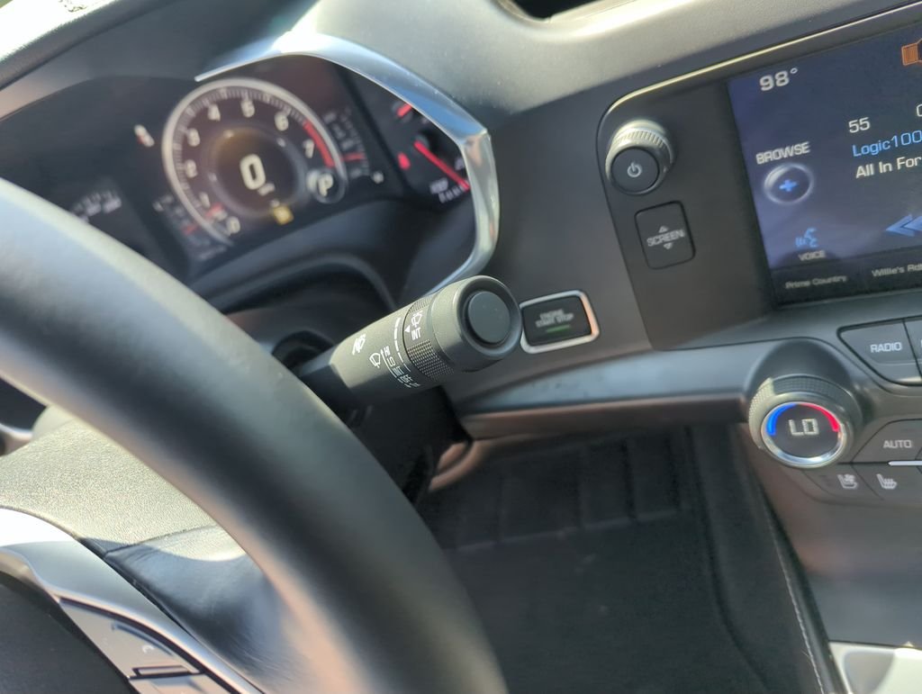 Used 2015 White Chevrolet Stingray Z51 image 19