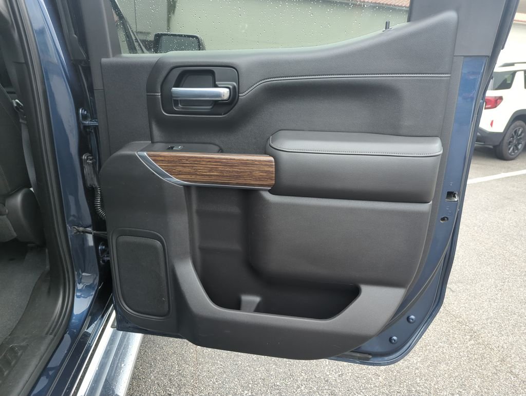 Used 2020 Blue Chevrolet High Country image 31