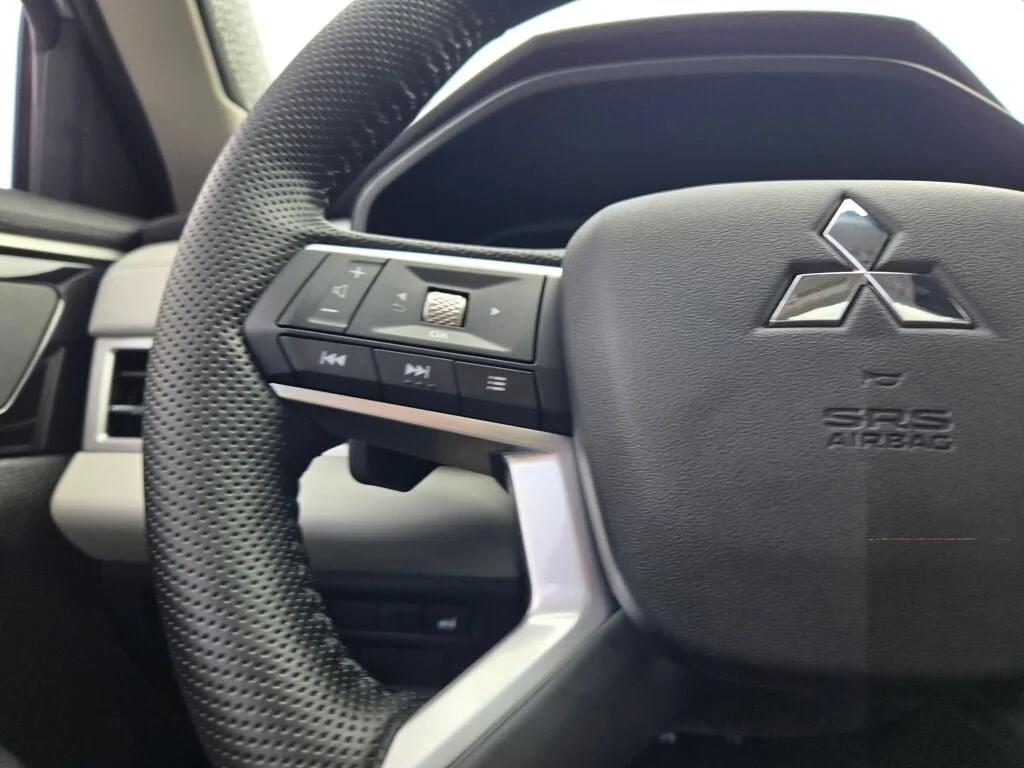 New 2026 Gray Mitsubishi SE 1.5T S-AWC image 29