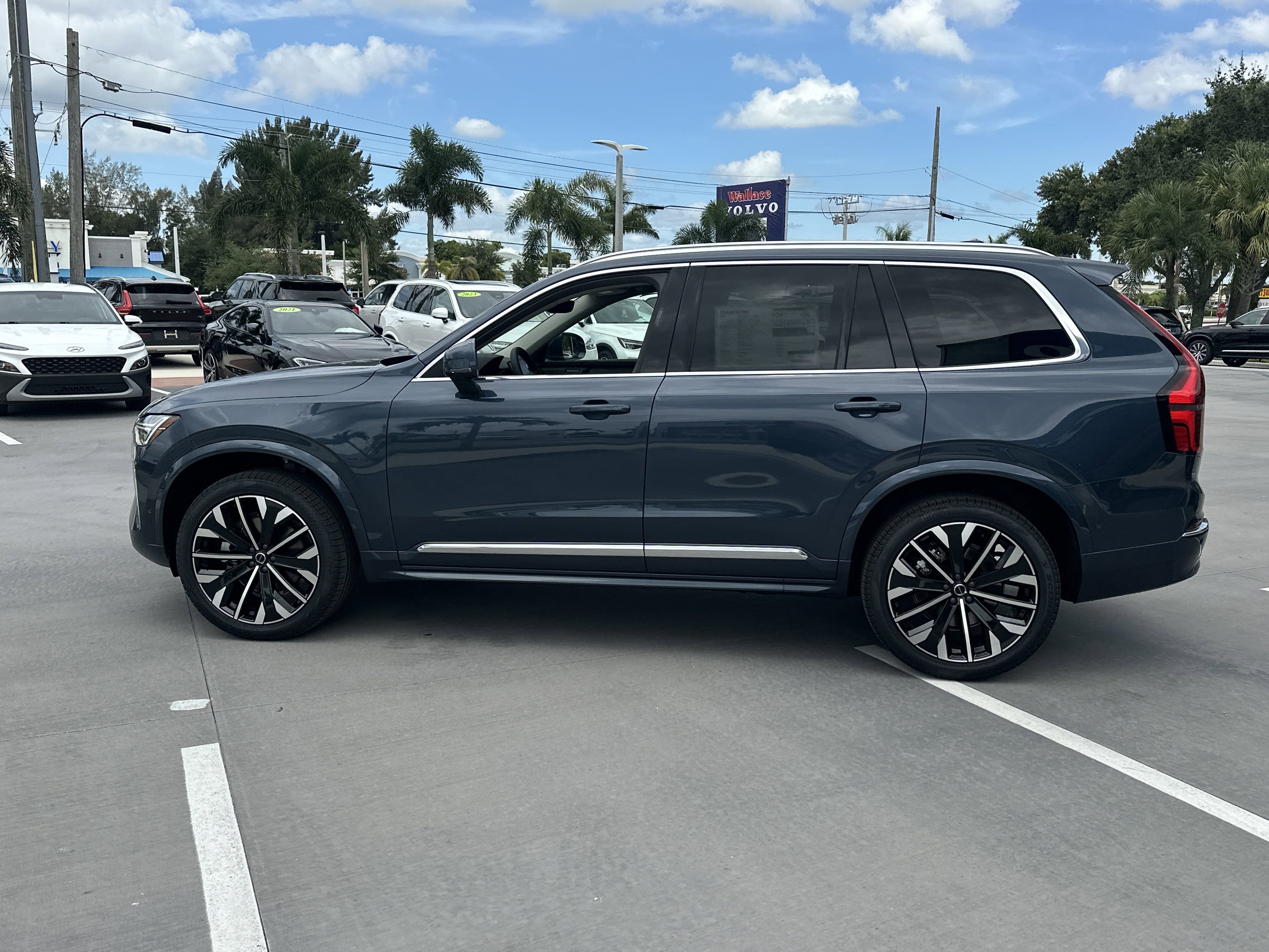 New 2026 Denim Blue Volvo Ultra image 9