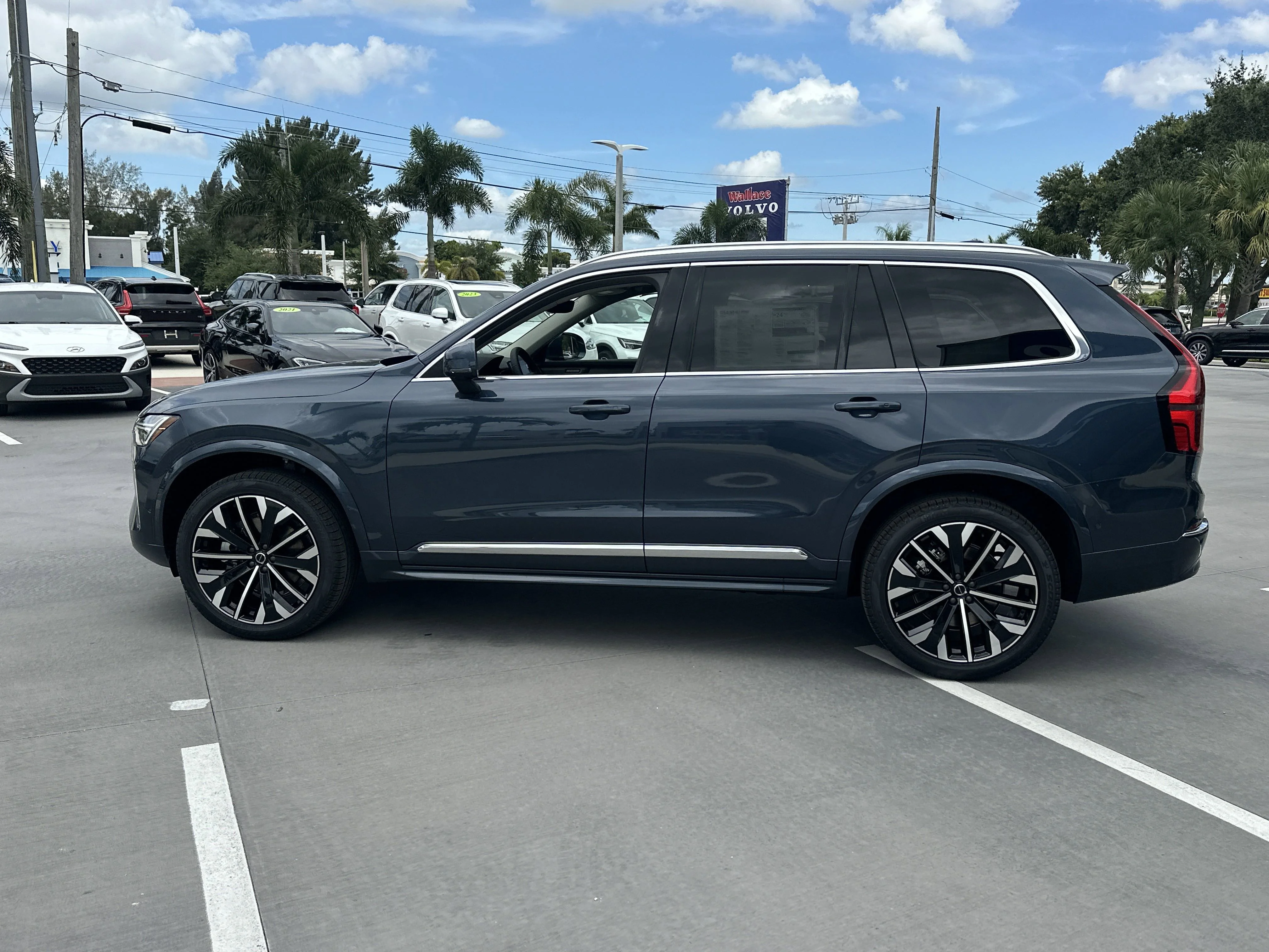 2026 Volvo XC90 Ultra - Photo 9