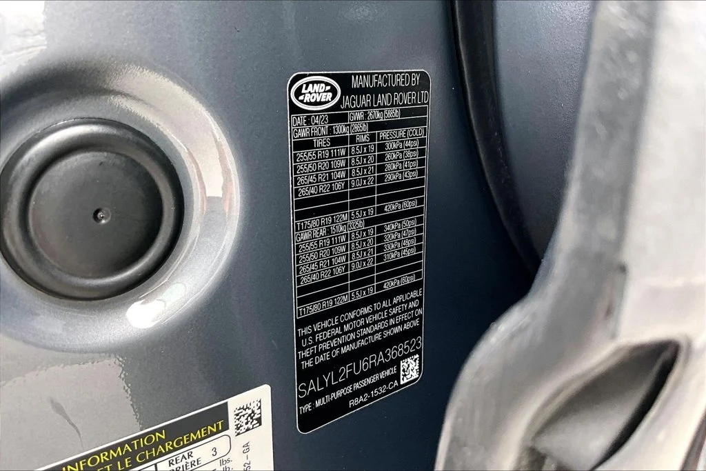 Certified Used 2024 Gray Land Rover Dynamic SE image 17
