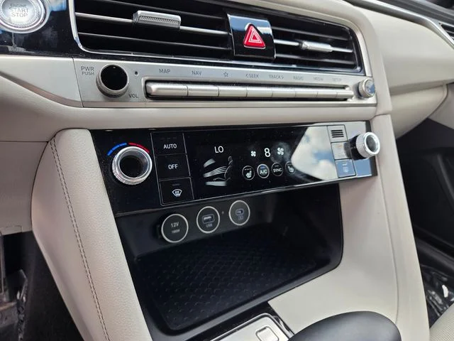 Used 2025 Silver Genesis 2.5T image 24