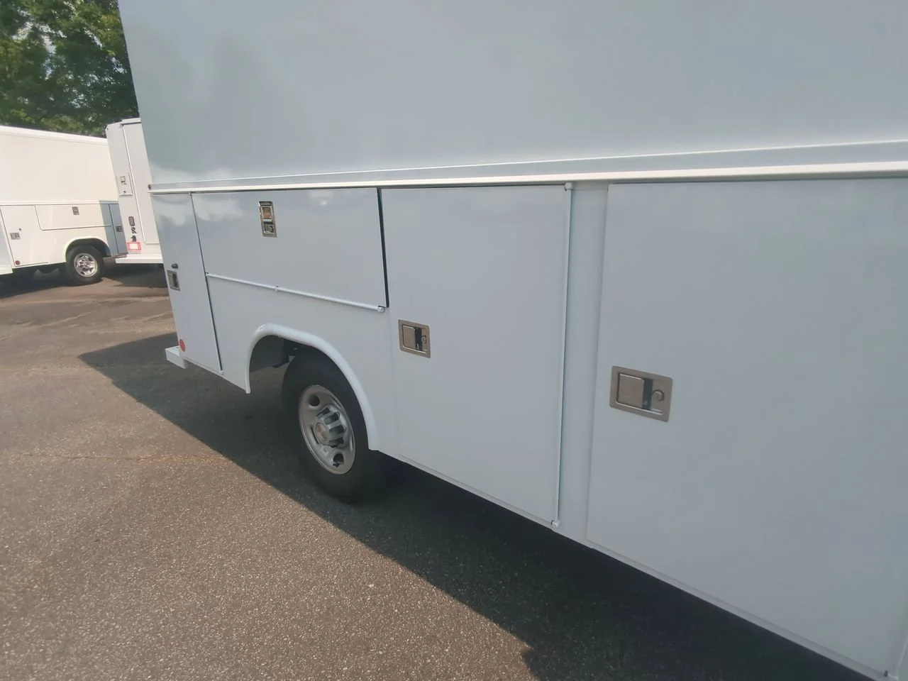 New 2025 Summit White GMC Work Truck image 23