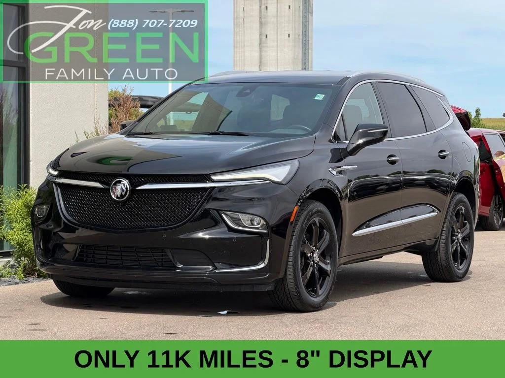 2024 Buick Enclave Essence AWD's photo