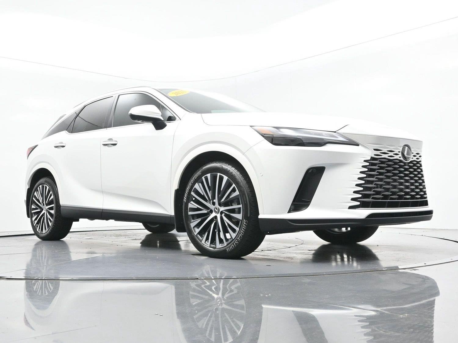 Used 2025 White Lexus RX 350 image 50