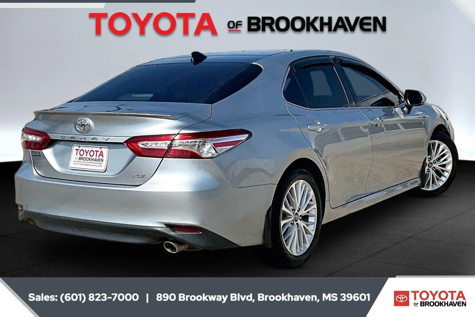 Used 2019 Celestial Silver Metallic Toyota XLE image 11