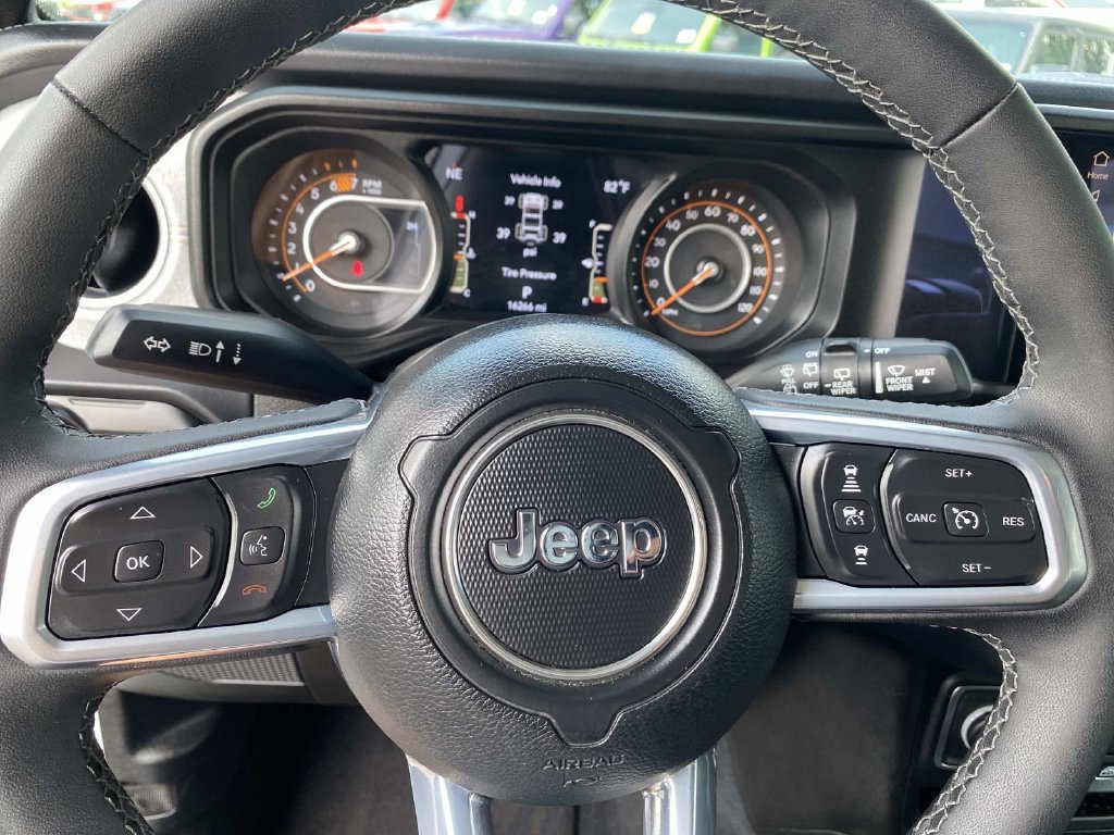 Used 2026 White Jeep Sahara image 16