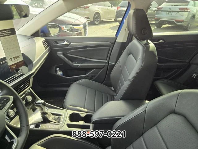 Certified Used 2024 Rising Blue Metallic Volkswagen 1.5T SE image 2