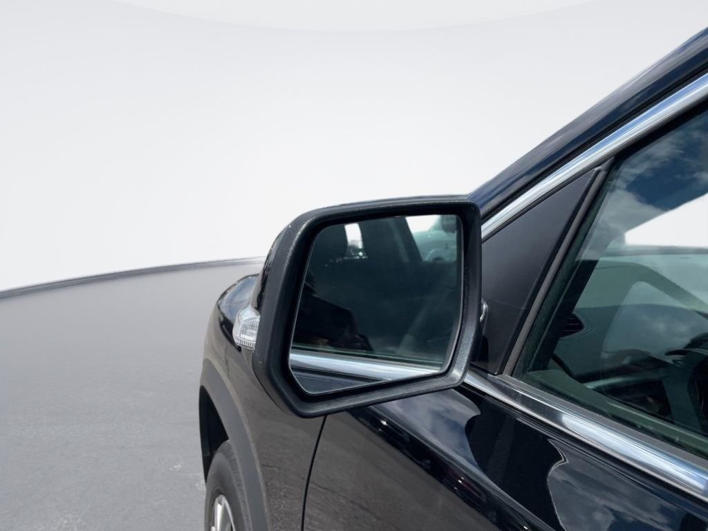 Used 2023 Black GMC SLE image 13