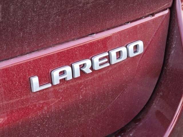 New 2026 Velvet Red Pearl-Coat Exterior Paint Jeep Laredo image 24