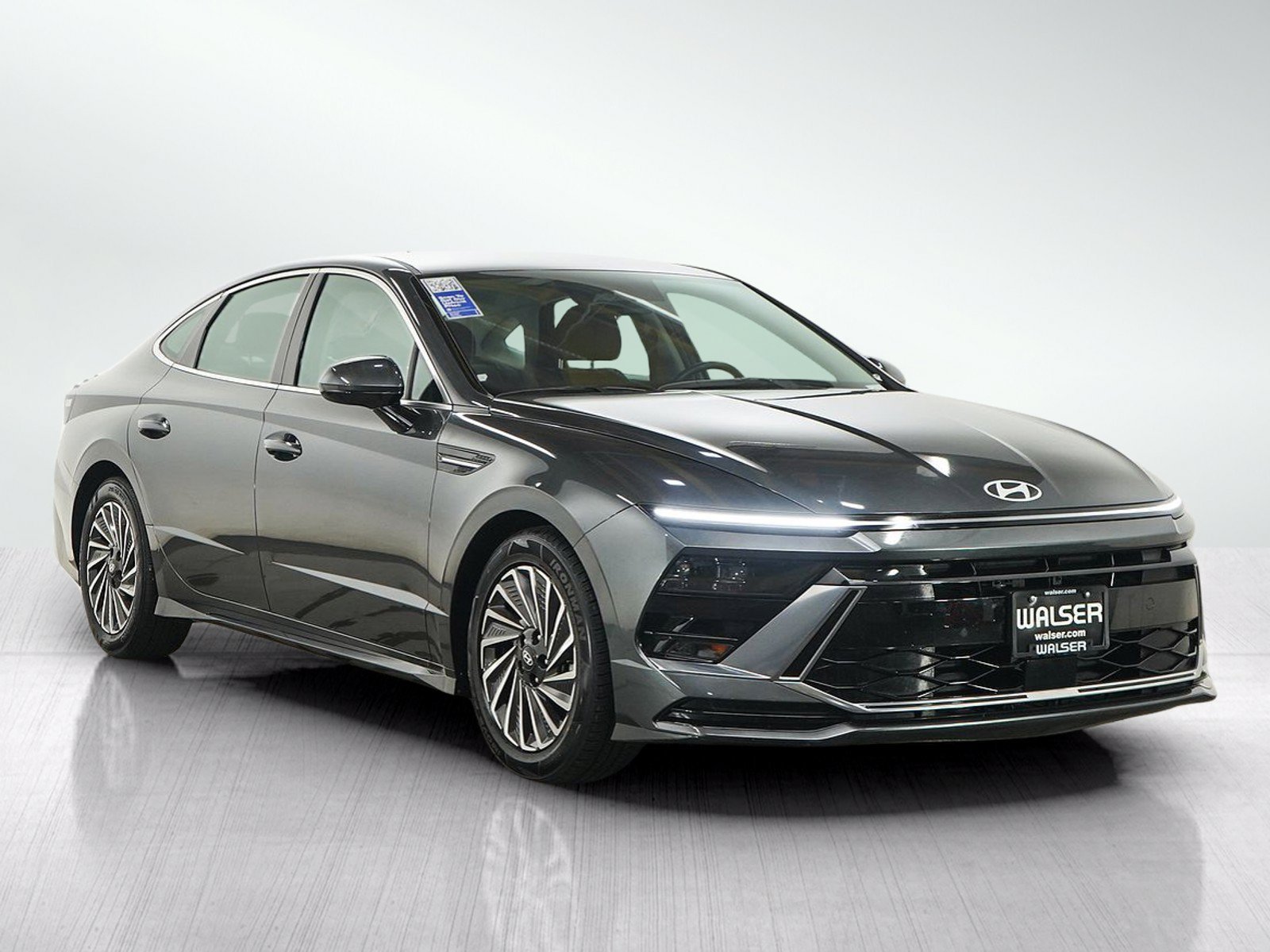 Used 2025 Portofino Gray Hyundai SEL FWD image 8