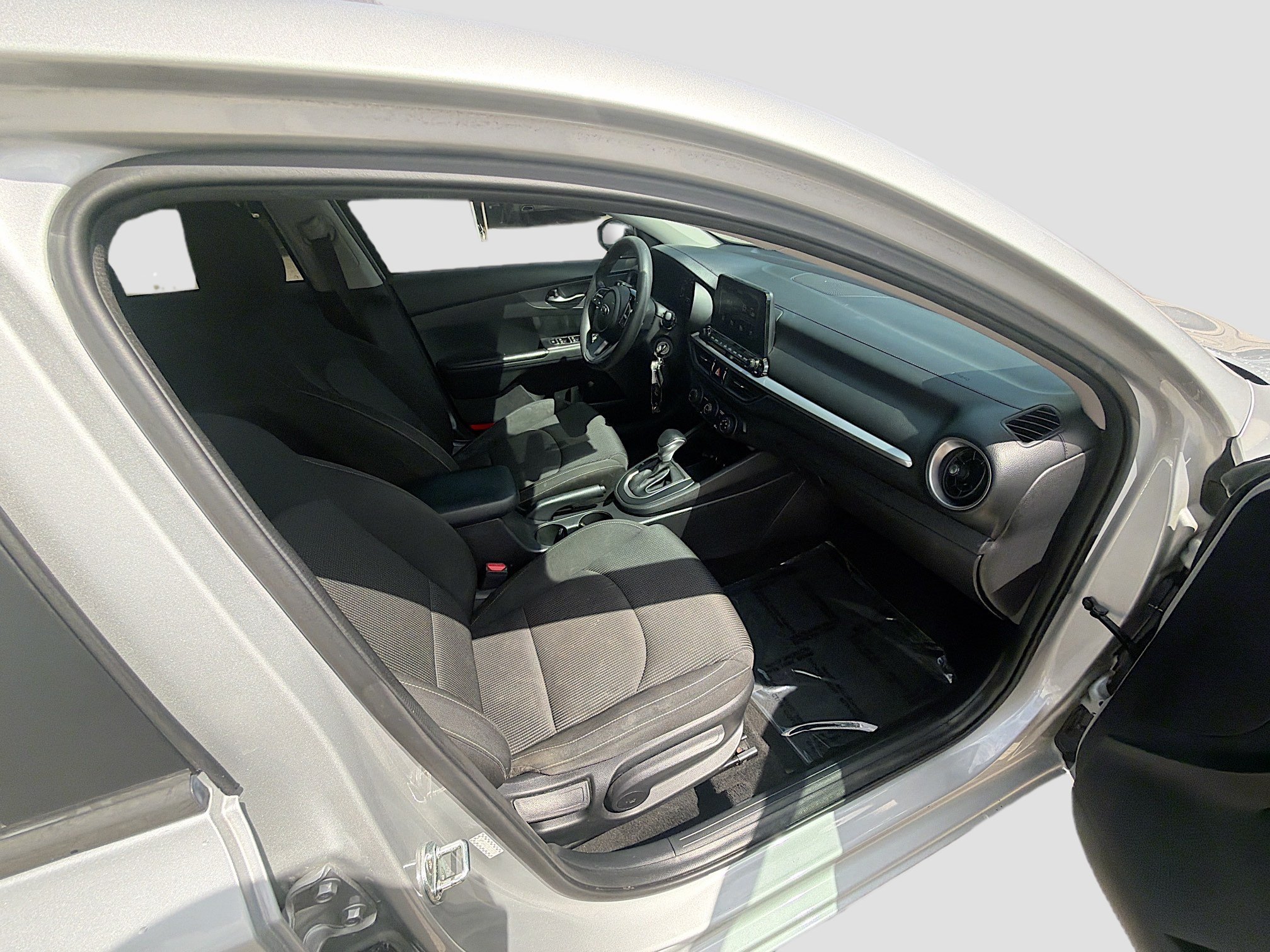 Used 2021 Silky Silver Kia LXS image 28