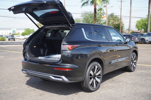 2025 Mitsubishi Outlander SE - Photo 9