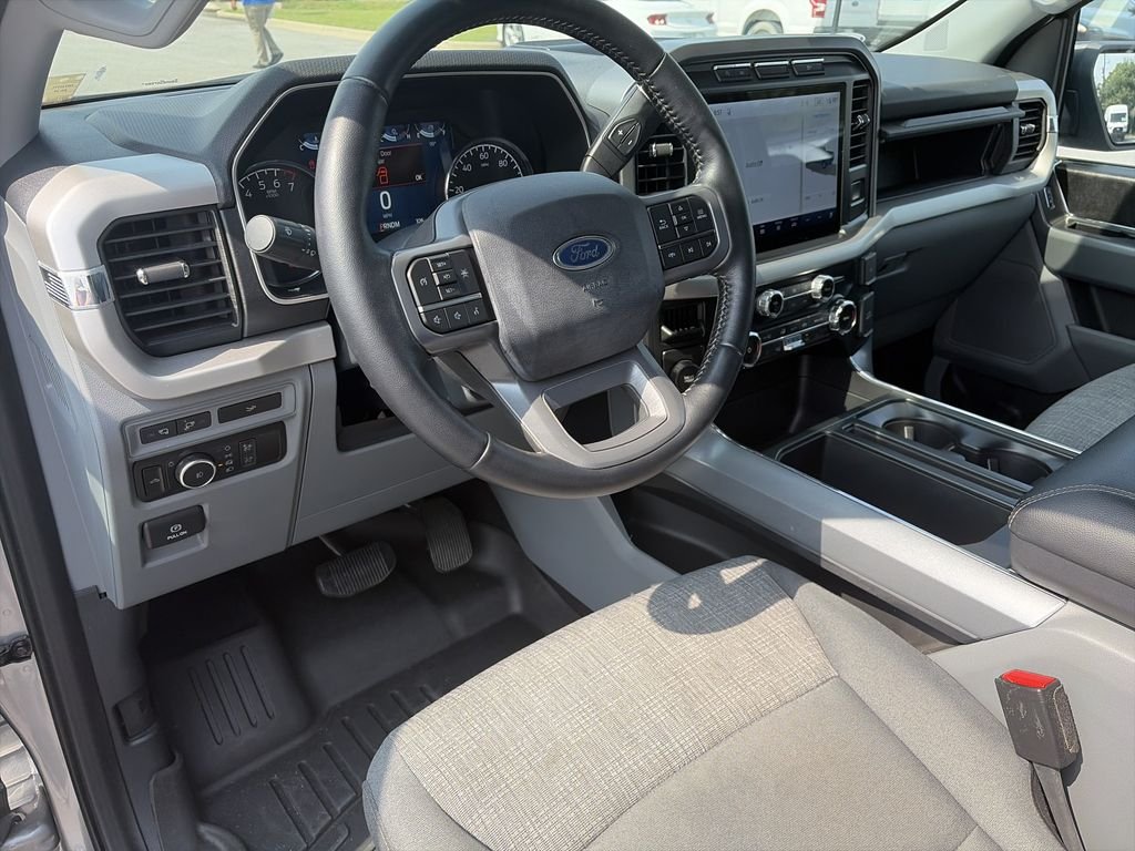 Used 2022 Silver Ford XLT image 11