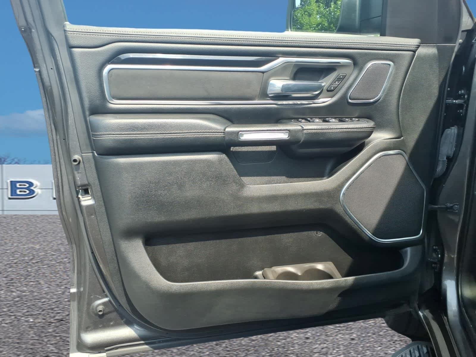 Used 2021 Granite Crystal Metallic Clearcoat Ram Laramie image 11